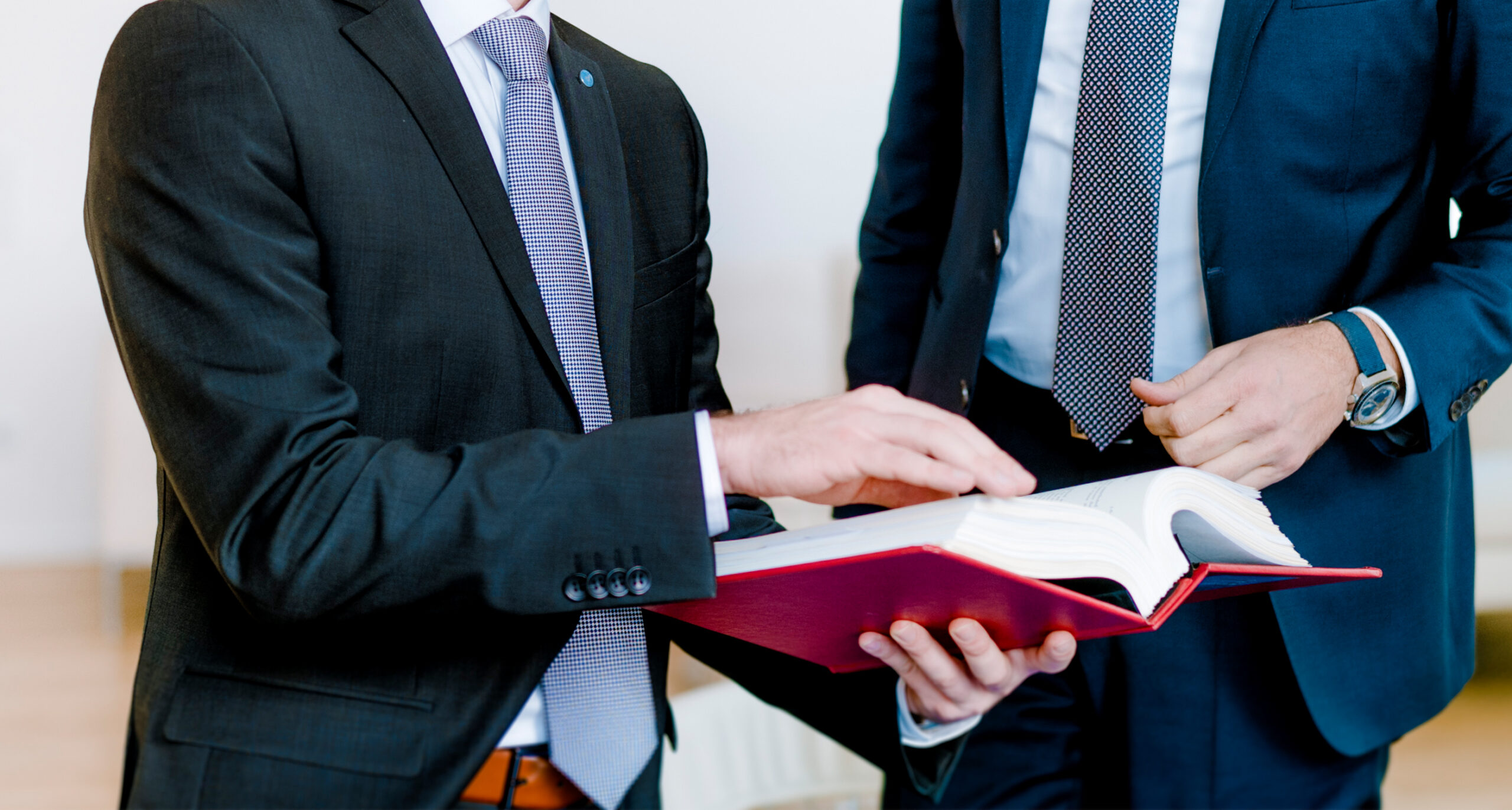 Juristische Unterlagen bei LOGOS LEGAL